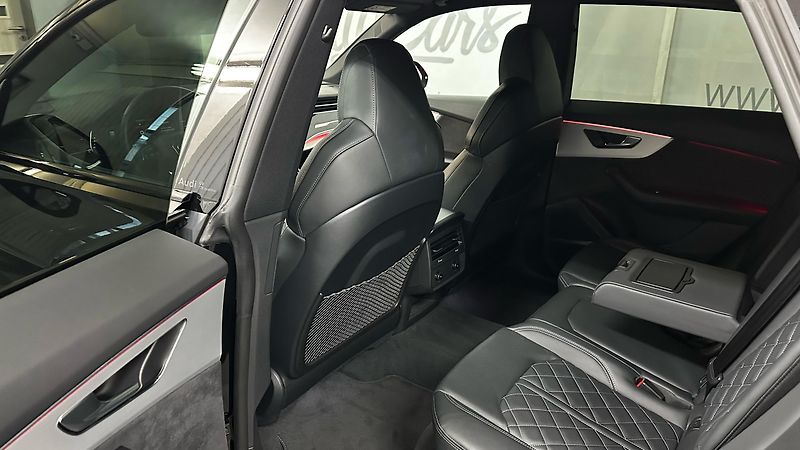 Audi Q8 (2025) S LINE / ZÁRUKA / TOP STAV - fotka 20 z 44