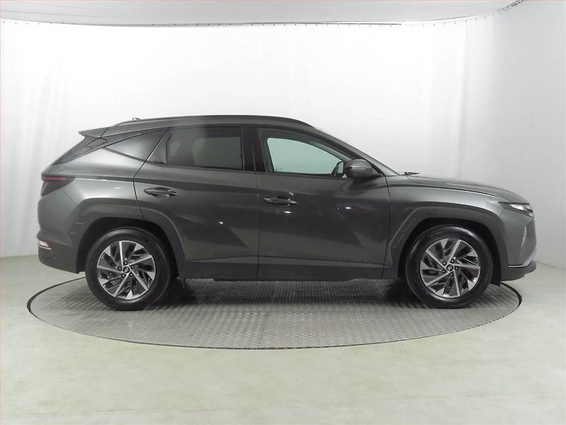 Hyundai Tucson (2021) 1.6 T-GDI - fotka 6 z 23