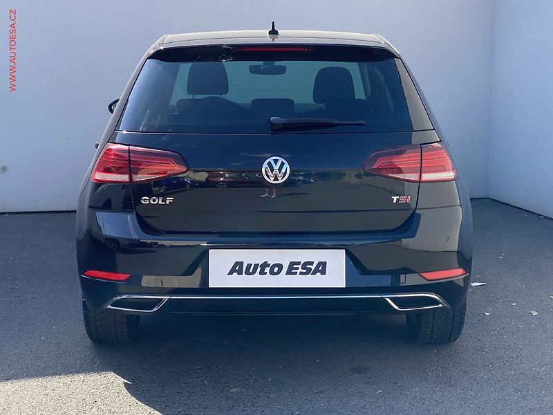 Volkswagen Golf (2017) 1.5 TSi, Highline, LED, navi - fotka 5 z 18