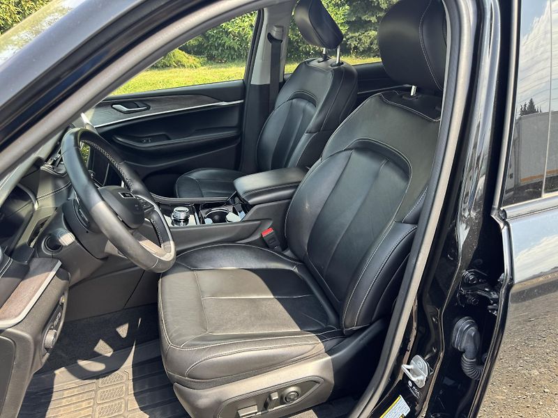 Jeep Grand Cherokee 3.6 V6 L, 6 míst, 4x4 - fotka 30 z 50