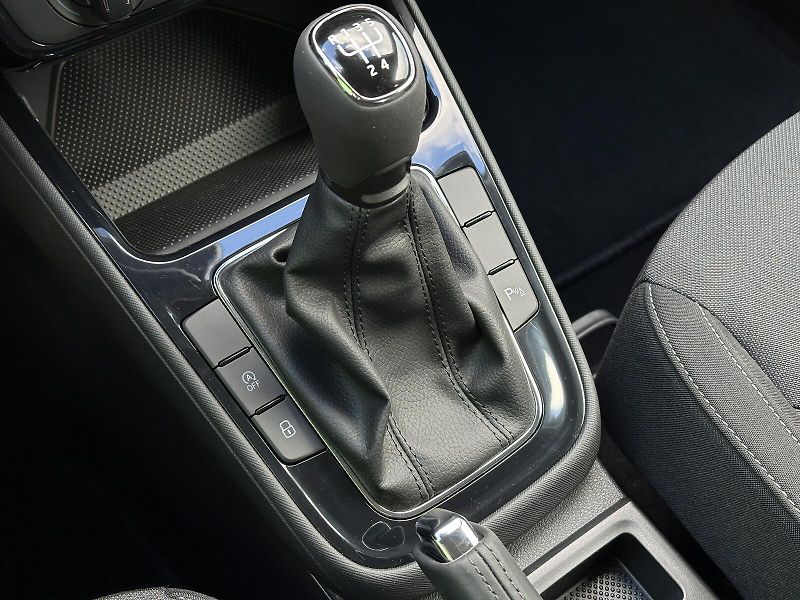 Škoda Fabia 1.0MPi 80PS LED V.Cockpit Temp - fotka 31 z 38