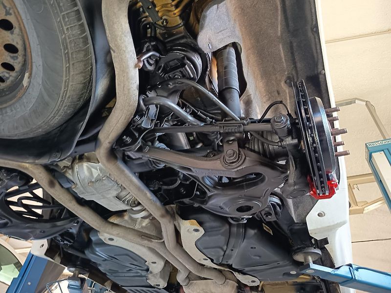 Dodge Durango (2017) R/T 5,7L V8 HEMI 4x4, 6míst,  - fotka 34 z 46