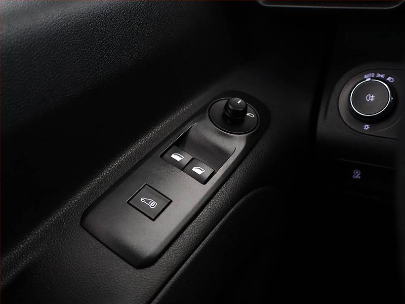 Opel Combo (2020) 1.6 CDTI, ČR, DPH - fotka 12 z 13