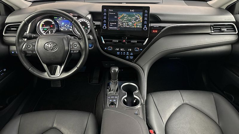 Toyota Camry 2.5 Hybrid AUT Executive - fotka 8 z 26