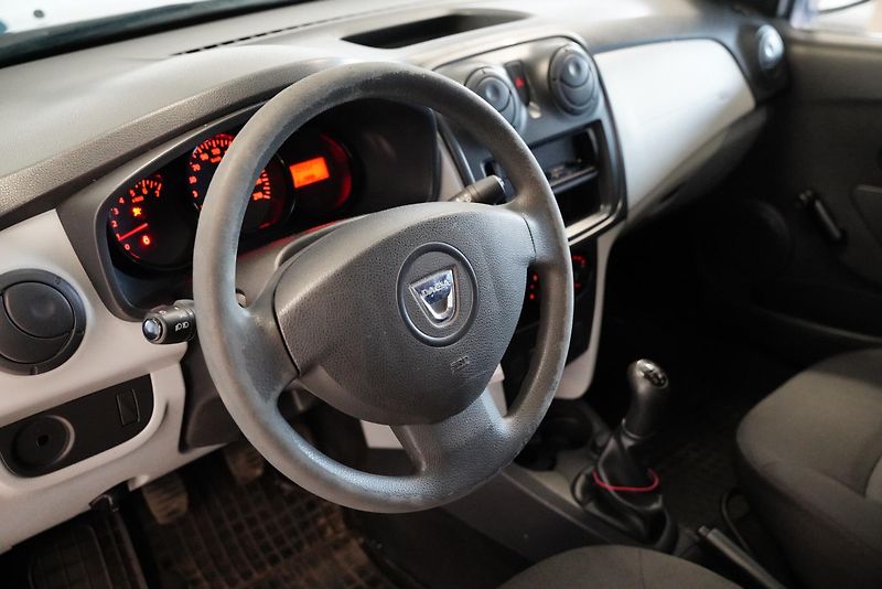 Dacia Logan - fotka 6 z 6