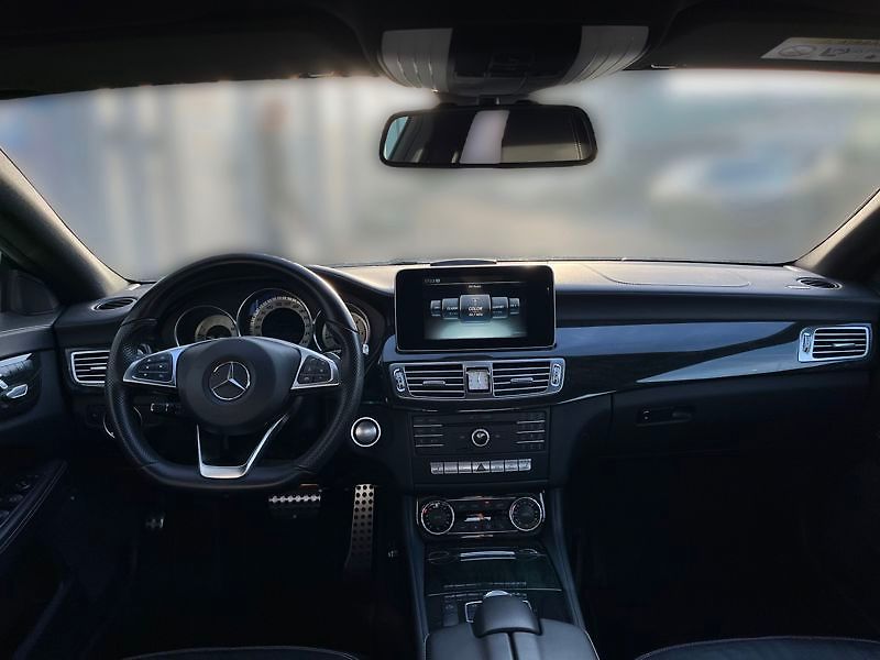 Mercedes-Benz CLS 250 d 4MATIC kupé AMG Line - fotka 14 z 18