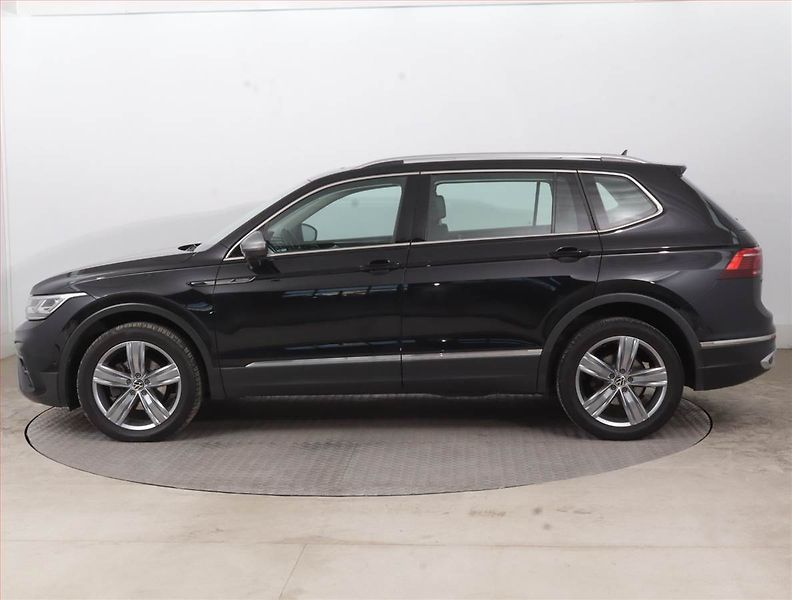 Volkswagen Tiguan Allspace (2022) 2.0 TDI - fotka 3 z 17