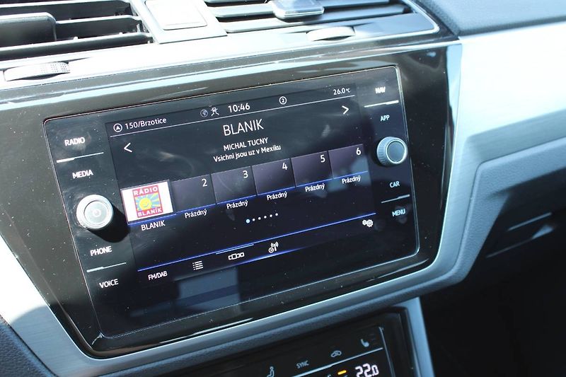 Volkswagen Touran (2022) 2.0 TDI 110kW DSG tažné - fotka 20 z 35