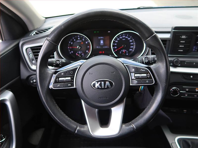 Kia Ceed (2020) Silver 1.0 T-GDI, Serv.kniha - fotka 17 z 17