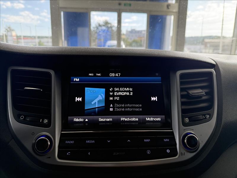 Hyundai Tucson 2,0   CRDI 136kW,4WD,SERVISKA, - fotka 15 z 26