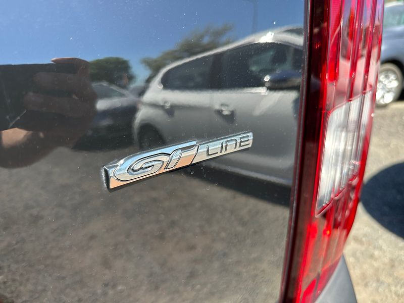 Peugeot Rifter (2018) 1.5Hdi 96kw GT-line - fotka 12 z 29