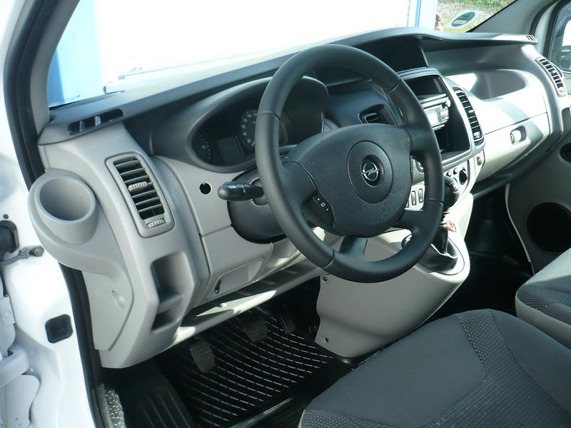 Opel Vivaro 2.0DCI L1H1 Klima - fotka 10 z 24