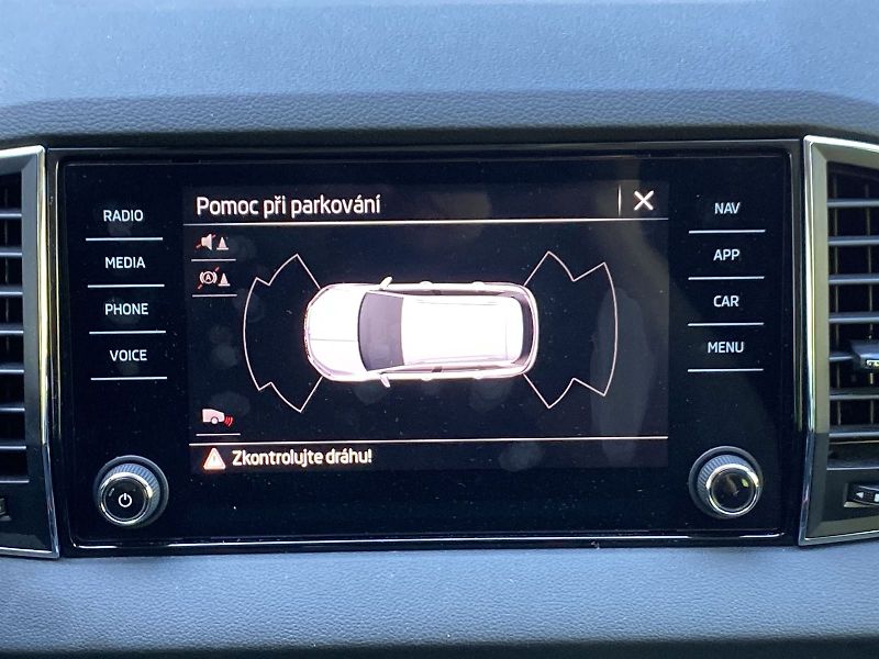 Škoda Karoq (2023) 2.0 TDI 4x4 DSG Ambition - fotka 13 z 32