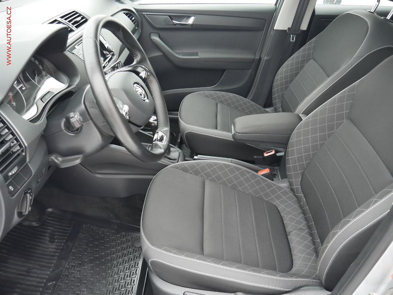 Škoda Fabia (2021) 1.0 TSi, 2.maj,ČR, Ambition - fotka 9 z 23
