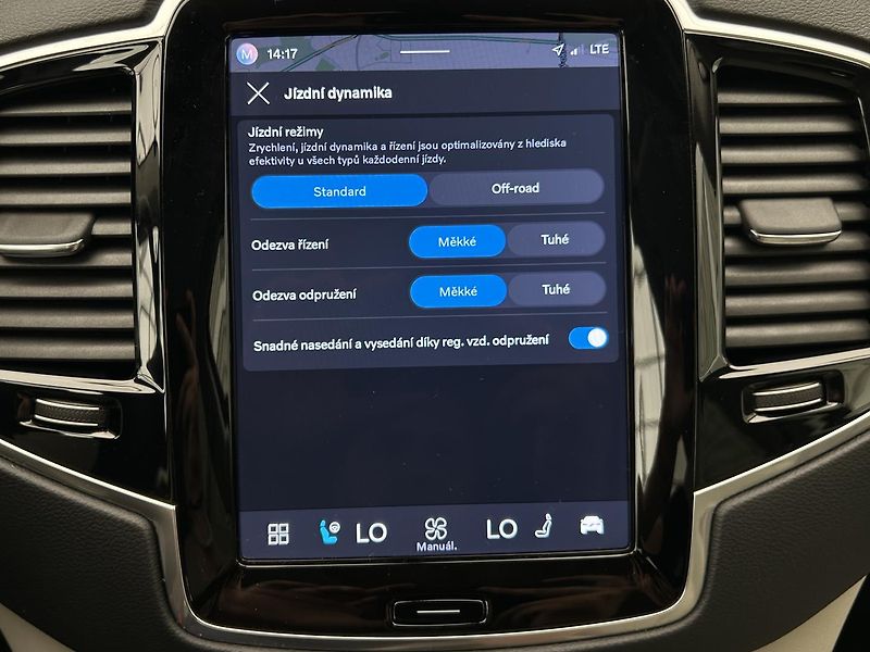 Volvo XC90 2.0 B5 4x4 PLUS Bright Vzduch - fotka 22 z 32