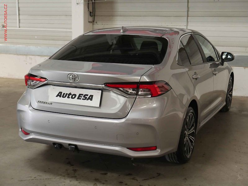 Toyota Corolla (2021) 1.6i, ČR, servis.kniha, LED - fotka 6 z 20