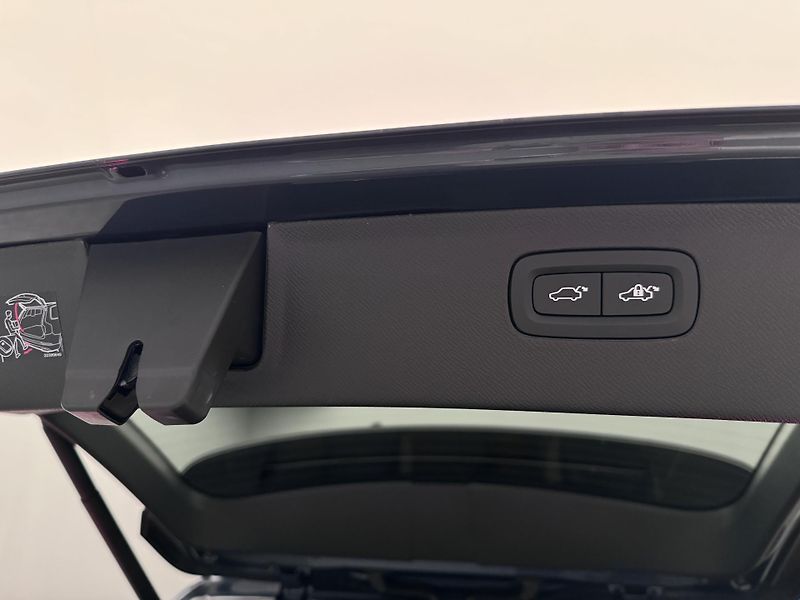 Volvo XC90 T8 AWD RECHARGE BRIGHT PLUS CZ - fotka 26 z 48