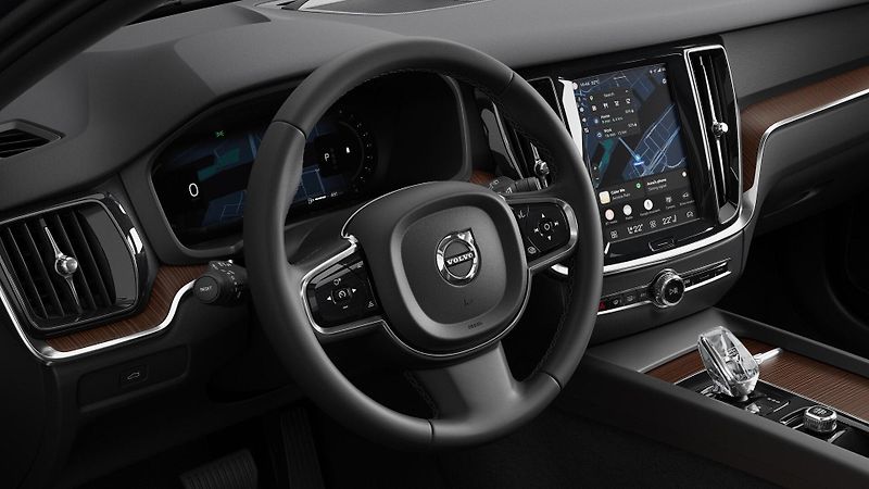 Volvo V60 (2026) B4 AUT BRIGHT PLUS - fotka 2 z 15
