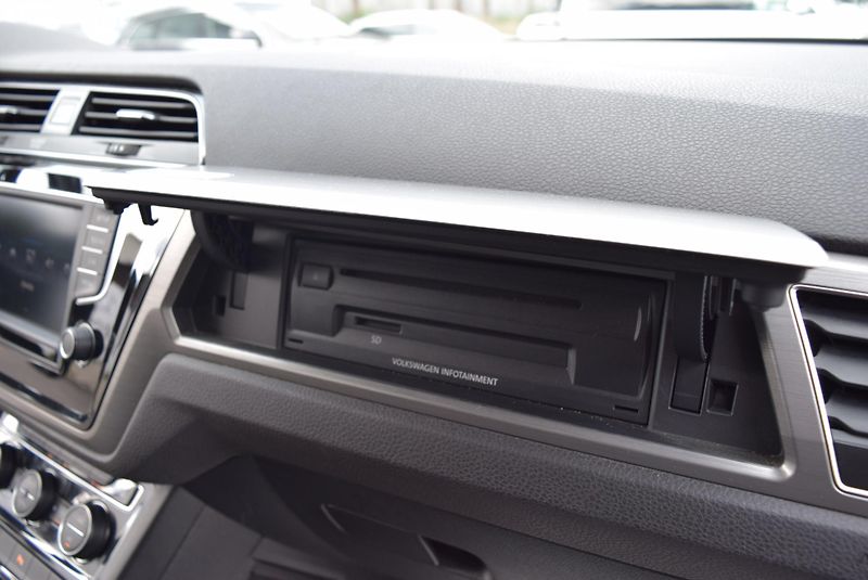 Volkswagen Touran (2017) 1.4TSI 110kw CLBMT 7MÍST TAŽNÉ - fotka 36 z 50