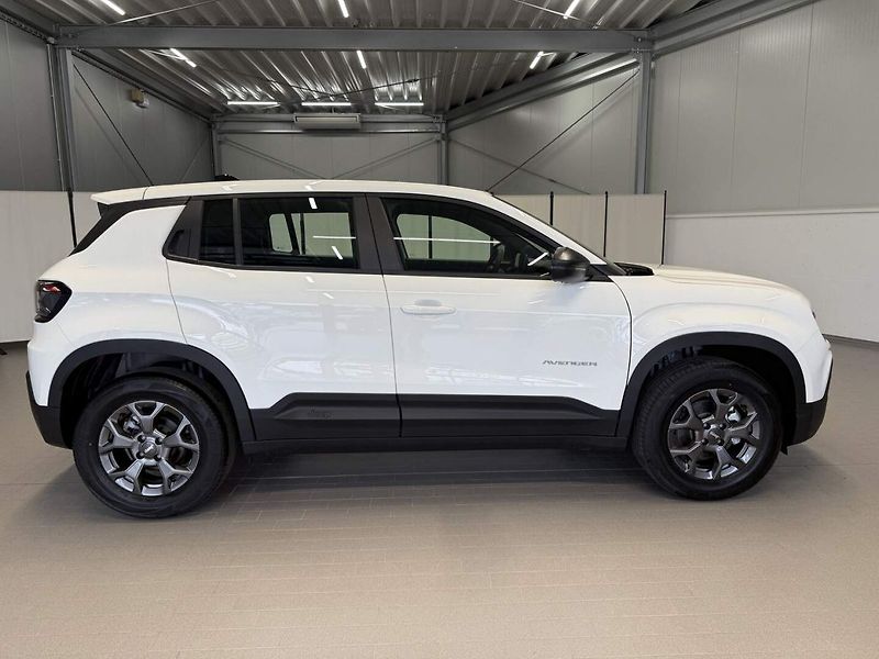 Jeep Avenger (2026) Longitude 1.2 Turbo 100k MT6 - fotka 5 z 21
