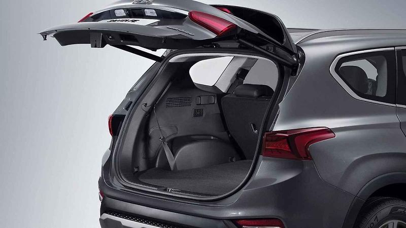 Hyundai Santa Fe.