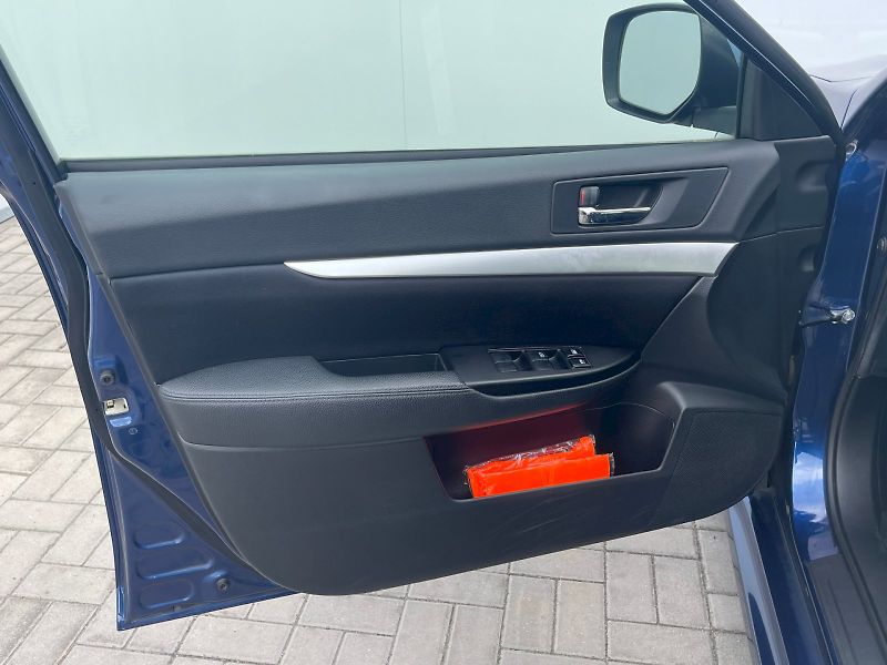 Subaru Legacy (2013) 2.5i / 123 kW 4x4 - fotka 26 z 30