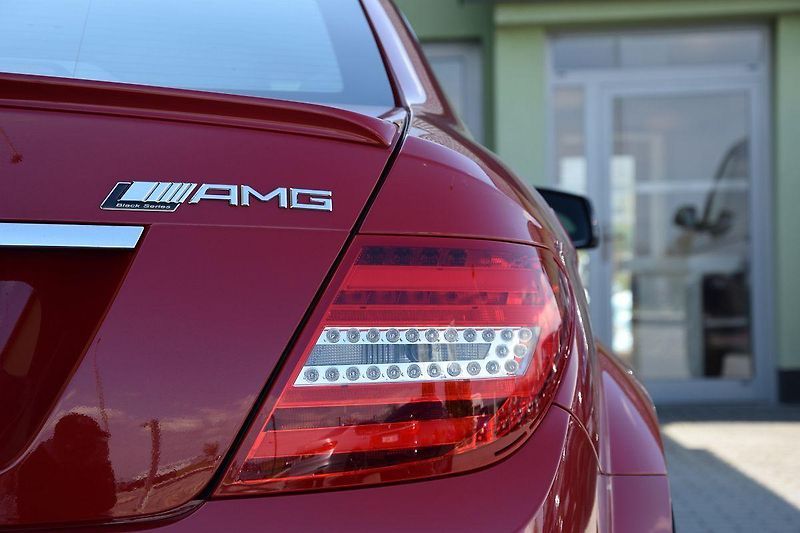 Mercedes-Benz Třídy C 63AMG BLACK-SERIES*6tKM!RARITA - fotka 39 z 43