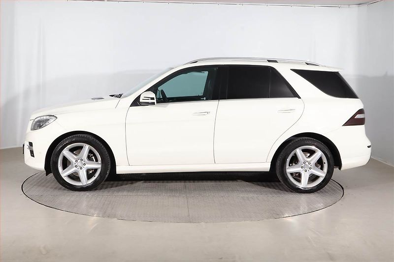 Mercedes-Benz Třídy M (2014) ML 350 BlueTEC, 4X4, Automat - fotka 3 z 28