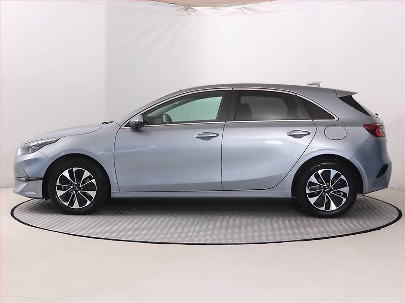 Kia Ceed (2025) 1.5 T-GDI - fotka 3 z 22