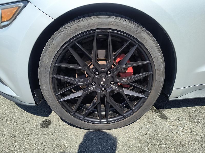 Ford Mustang (2016) 3.7 V6 225KW/AUTOMAT - fotka 20 z 46