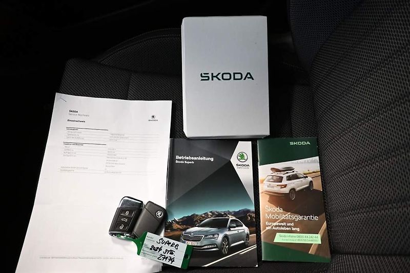 Škoda Superb (2024) 2.0 STYLE DSG LED Matrix ACC V - fotka 28 z 33