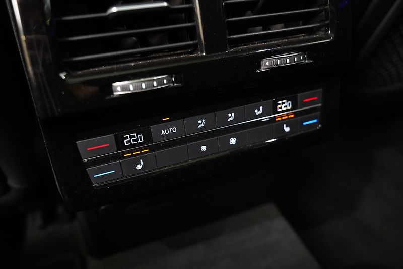Volkswagen Touareg - fotka 26 z 30