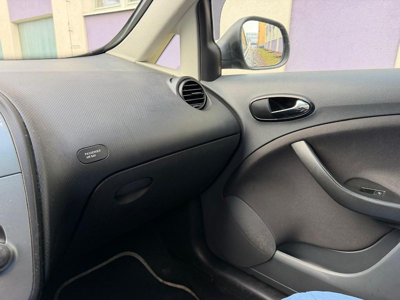 Seat Altea XL  1,6 MPI  / servis.k./ - fotka 22 z 23