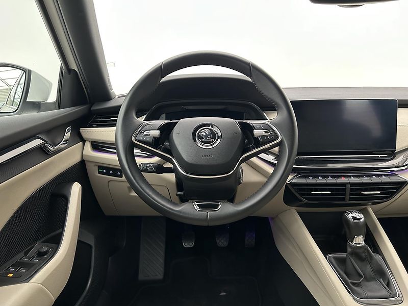 Škoda Octavia 1.0 TSI Style Plus - fotka 31 z 32