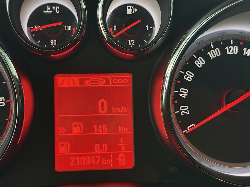 Opel Zafira 2,0   96kW,SERVISKA,2.SADA ALU - fotka 13 z 23