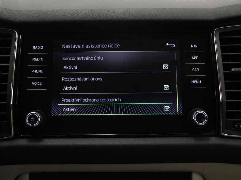 Škoda Kodiaq 2,0 TDI 140kW DSG 4x4 Style DP - fotka 14 z 29