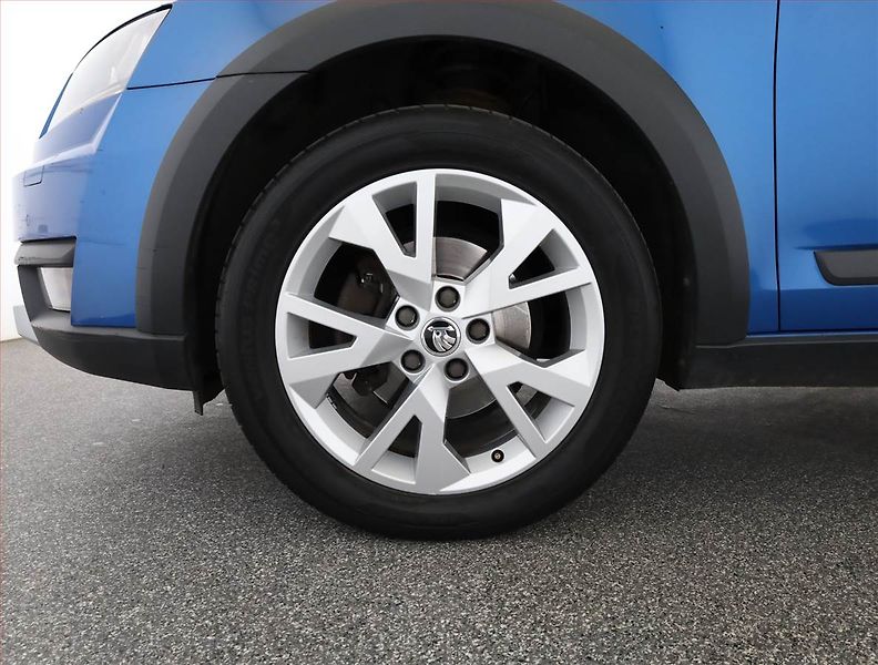 Škoda Octavia (2015) 2.0 TDI 4x4, 4X4, Serv.kniha - fotka 19 z 19