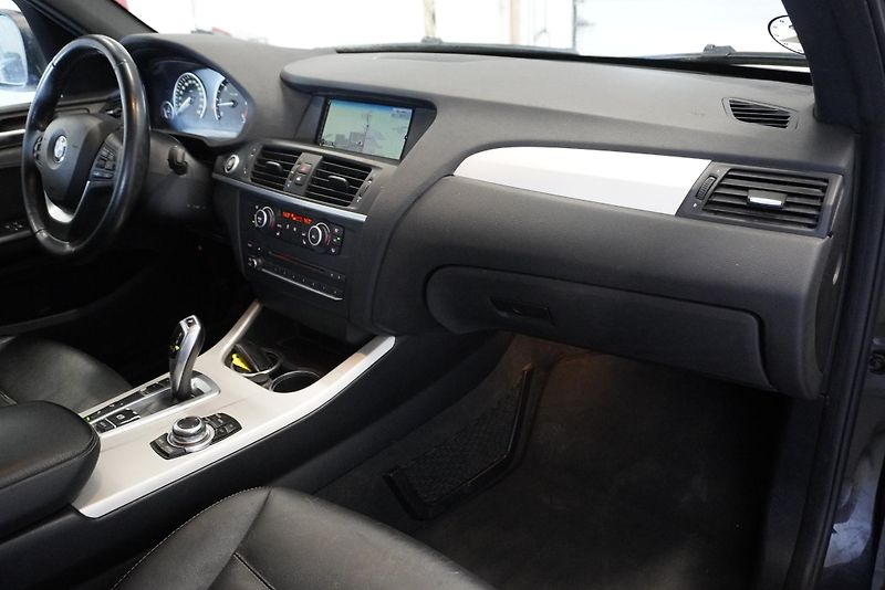 BMW X3 3,0 XDRIVE30D AUTOMAT - fotka 25 z 29