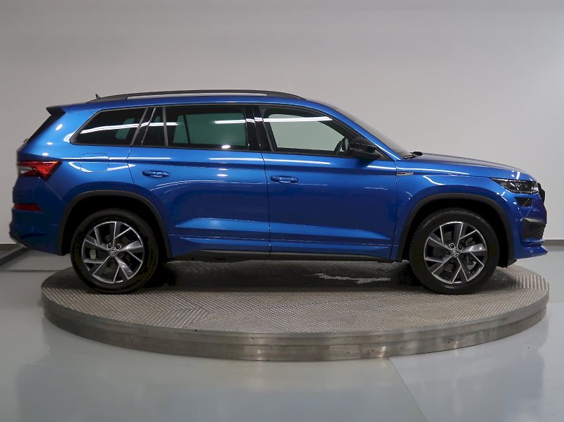 Škoda Kodiaq (2023) SPORTLINE 2.0TDI 147KW 4x4 DSG - fotka 8 z 45