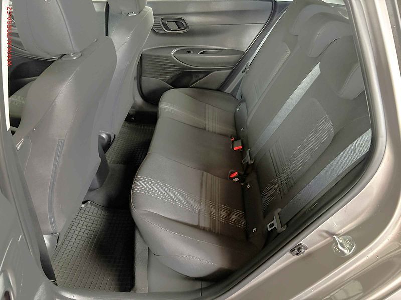 Hyundai i20 (2020) 1.2i, 1.maj,ČR, AC - fotka 10 z 14