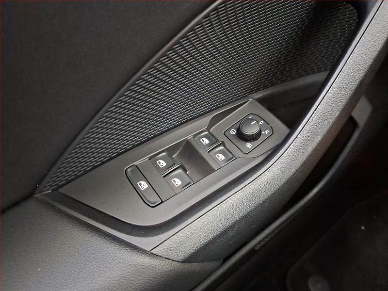 Škoda Octavia (2022) Style 2.0 TDI, ČR,1.maj - fotka 15 z 16