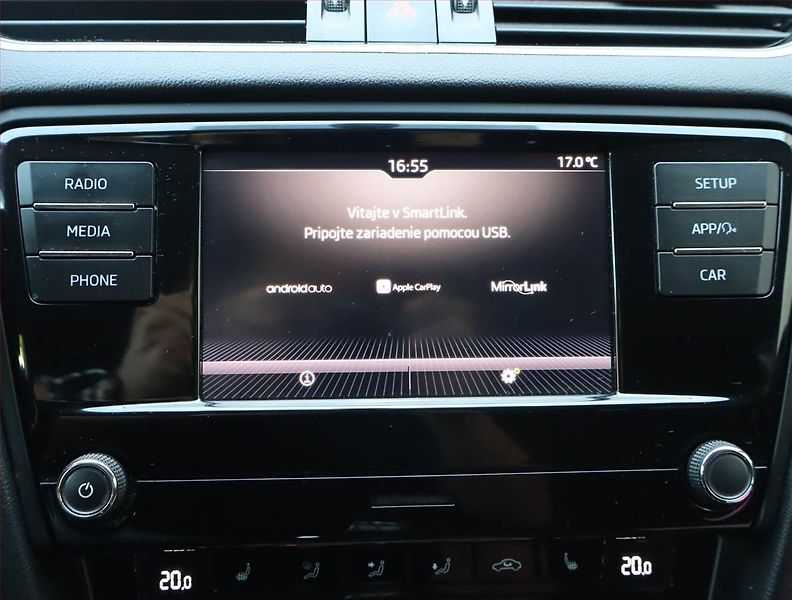 Škoda Octavia (2018) 1.6 TDI, Tempomat - fotka 16 z 22