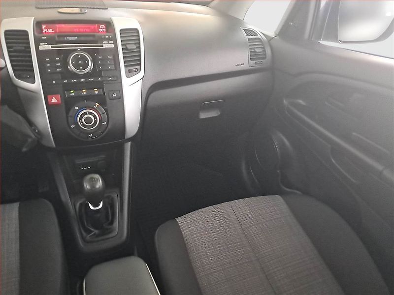 Kia Venga (2013) 1.4 CVVT, ČR,1.maj, Serv.kniha - fotka 8 z 16