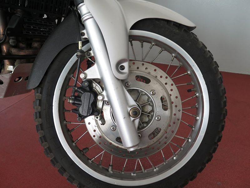 Triumph Tiger 955i (2002) - fotka 9 z 18
