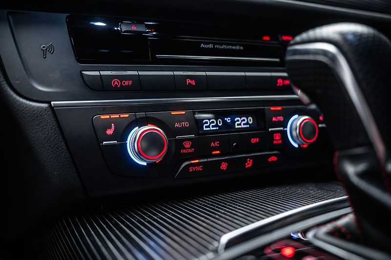 Audi A6 Avant 3,0 BiTDI Competition Ma - fotka 12 z 25