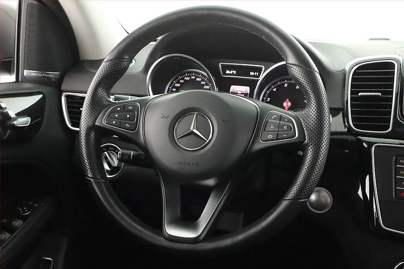 Mercedes-Benz GLE (2016) AMG line 400 4MATIC - fotka 20 z 27