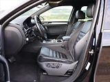 Volkswagen Touareg 3,0 TDI V6 DSG R-LINE CZ 4M - náhled 10