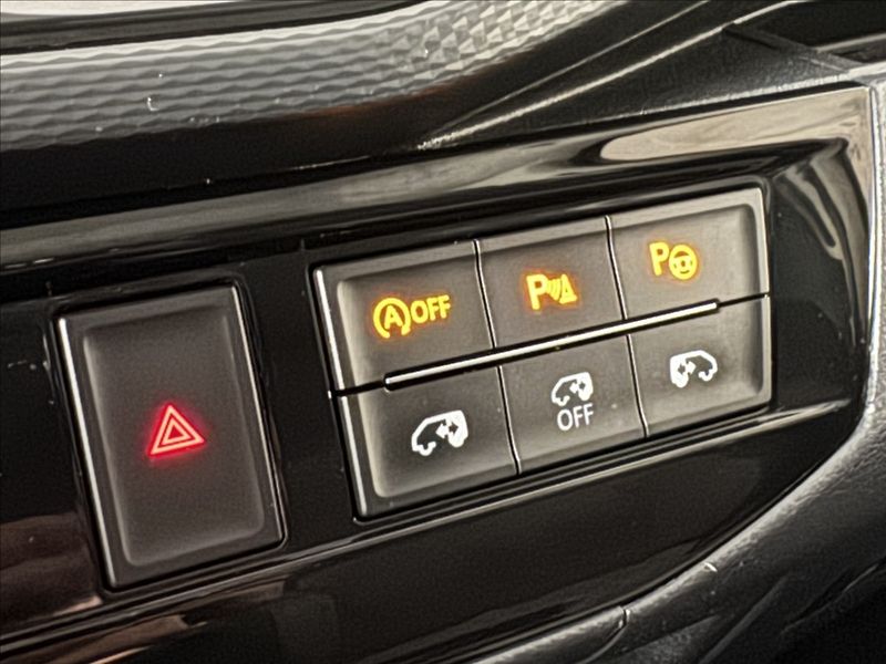Volkswagen Multivan 2,0 TDi  DSG 4x4 BULLI Webasto - fotka 39 z 41