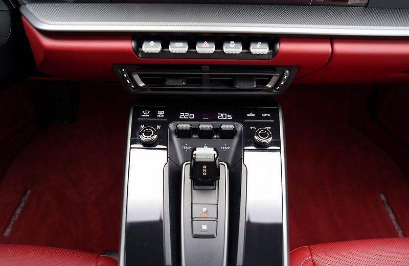Porsche 911 Carrera 4/PDK/Sport chrono/21 - fotka 42 z 48