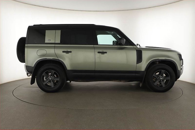 Land Rover Defender (2021) D200 AWD - fotka 6 z 21